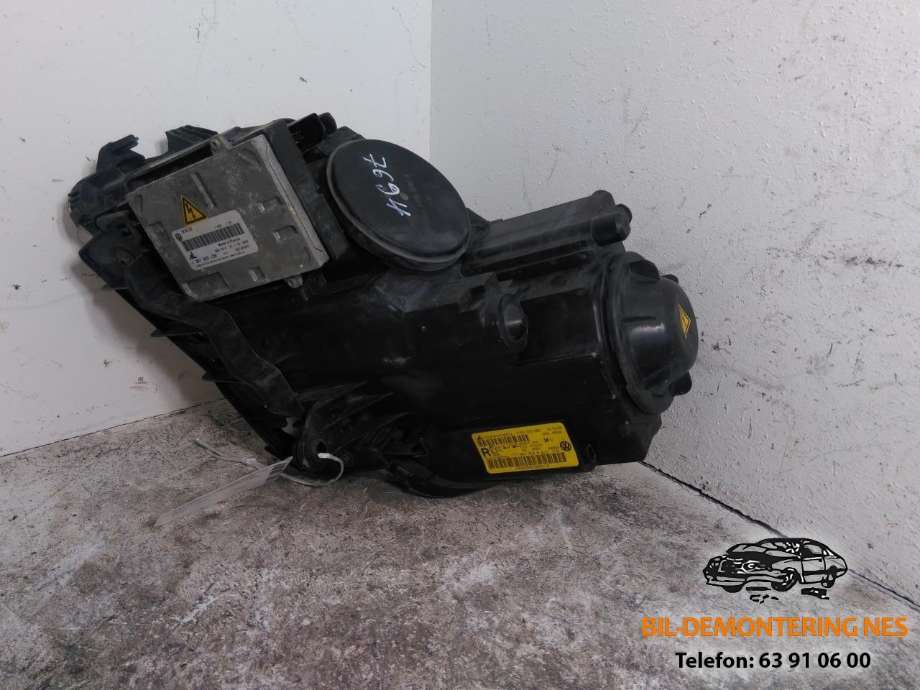 Frontlykt høyre xenon til VW Touran 2007-2010 (Type I, Fase 2)  (0301233282|)