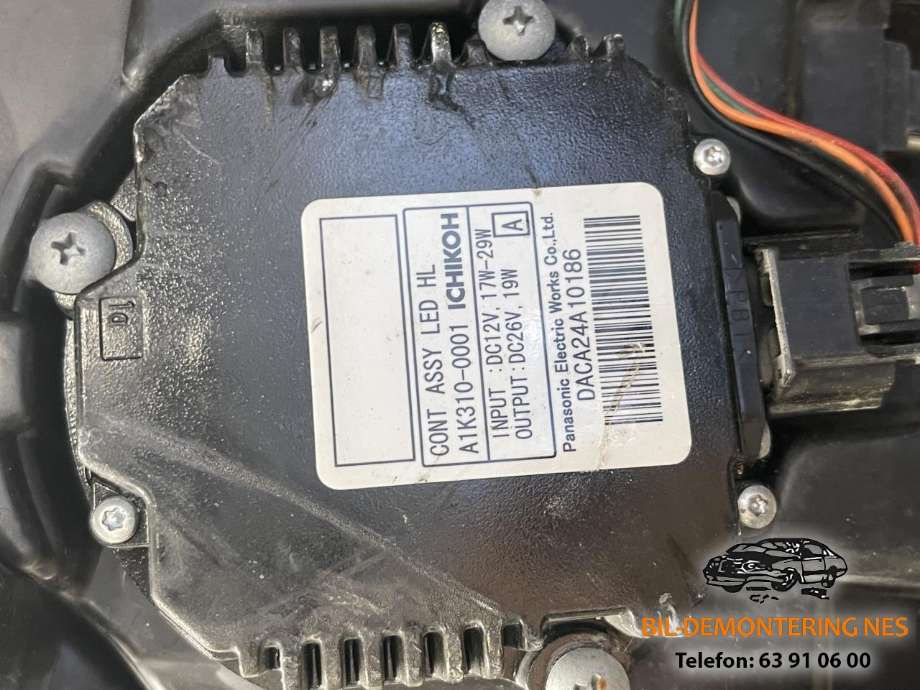 Frontlykt høyre xenon til Nissan Leaf 2011-2017 (Type I) (ICHIKOH|260103NA3C|)