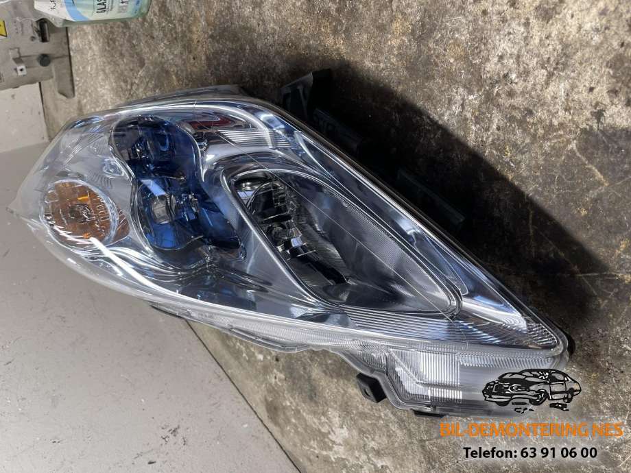 Frontlykt venstre xenon til Nissan Leaf 2011-2017 (Type I)  (ICHIKOH|260603NA3C|)