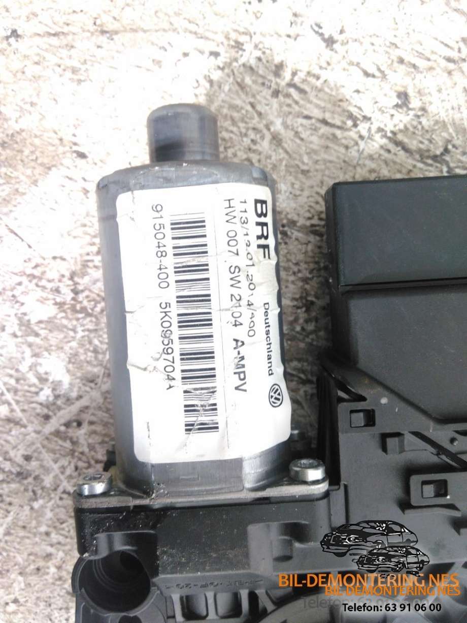 Ruteheis, kun motor, høyre bak til VW Touran 2010-2015 (Type I, Fase 3)  (BOSCH|013081566|)