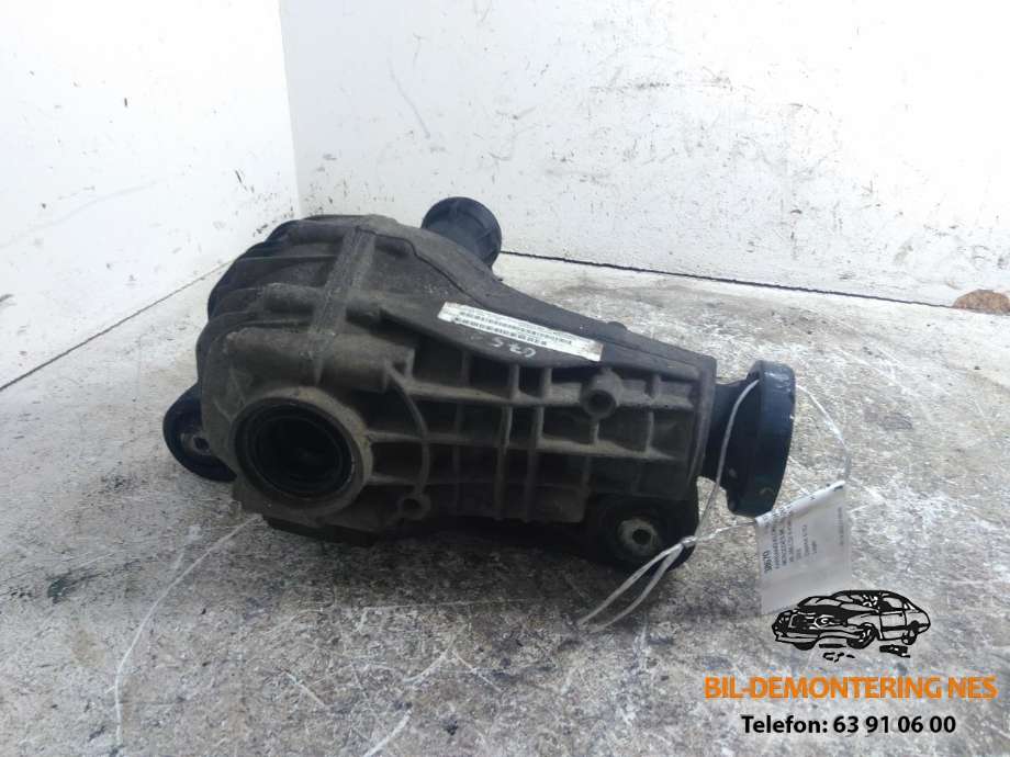 Kardang klokke foran til Mercedes ML 2005-2011 (W164) (W164) (A1643302102|)