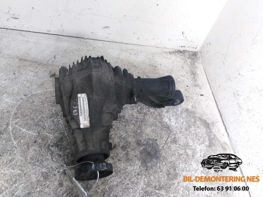 Kardang klokke foran til Mercedes ML 2005-2011 (W164) (W164) (A1643302102|)