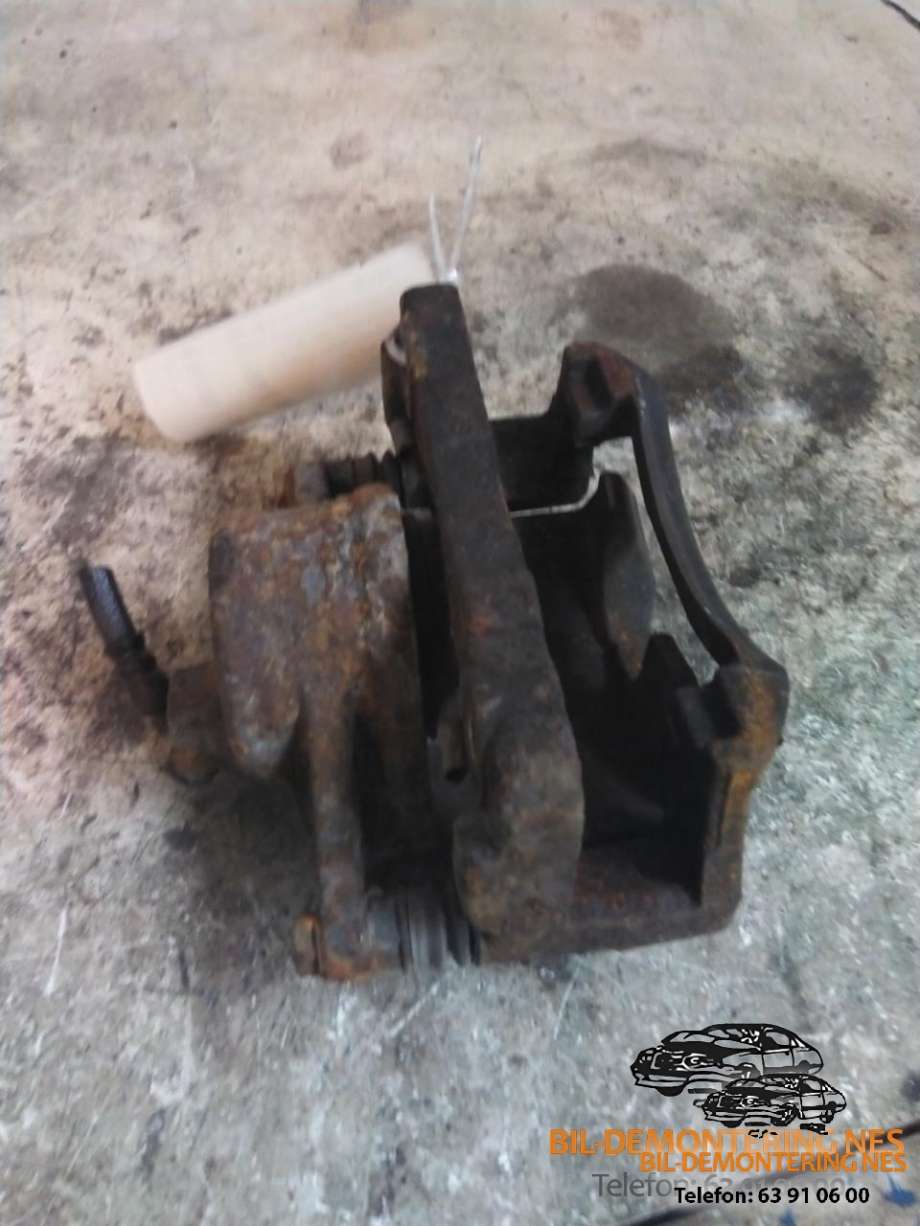 Bremsecaliper venstre foran til Toyota Hiace, 2007-2012 (Fase 3)  