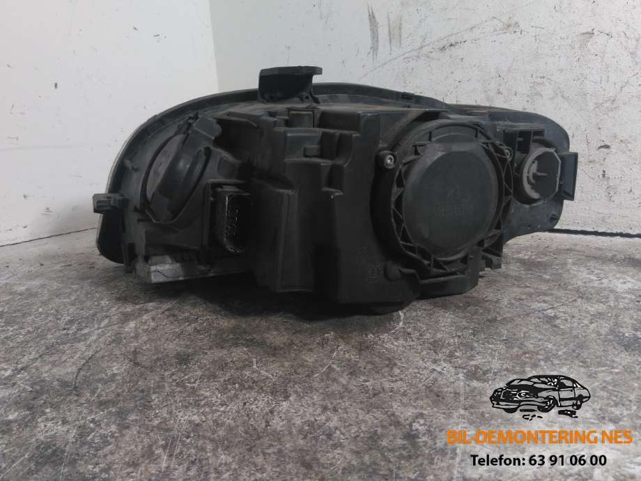 Frontlykt høyre xenon til Audi A4 2004-2008 (Type III) (B7) (B7) (8E0941004|)
