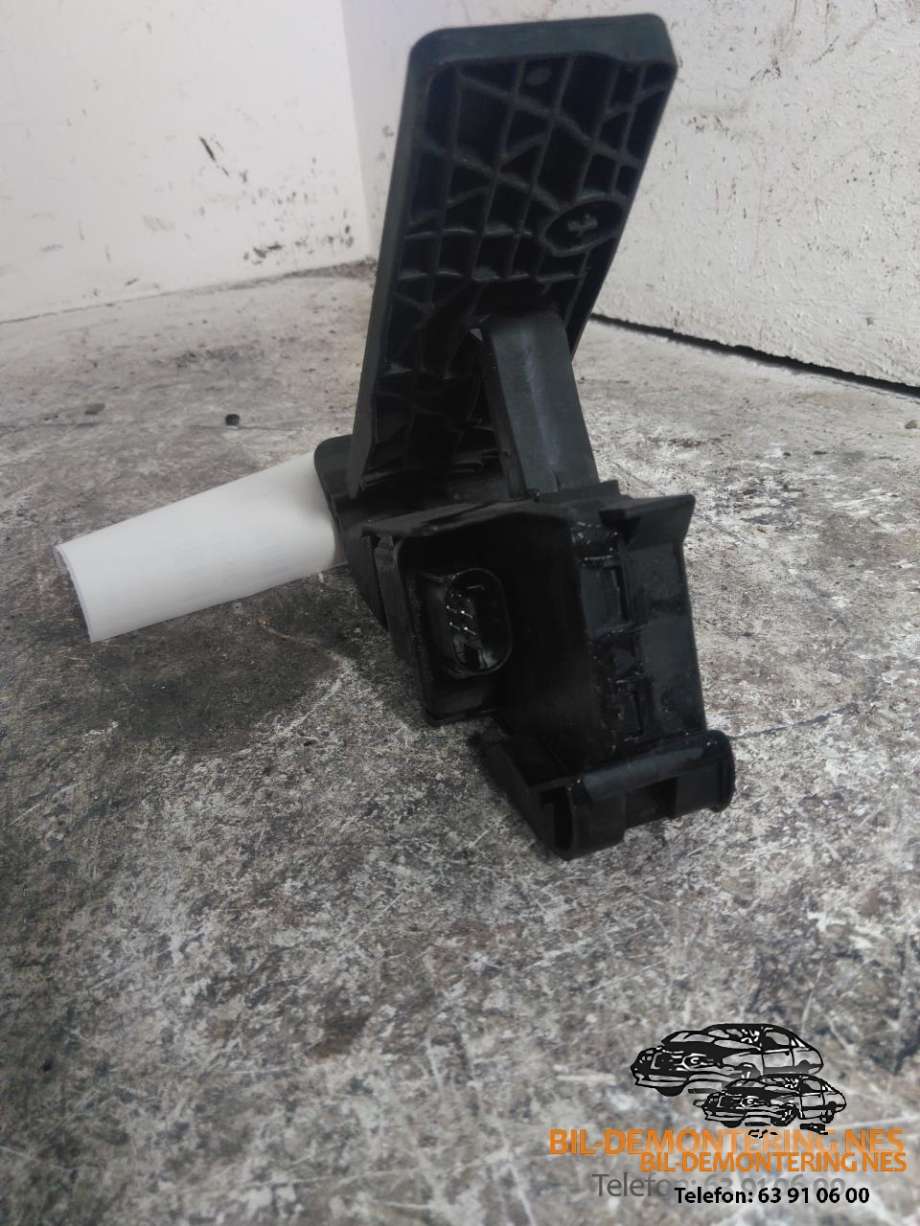 Pedal gass til BMW i3 2013-2022  (12037313DE|35426853176|)