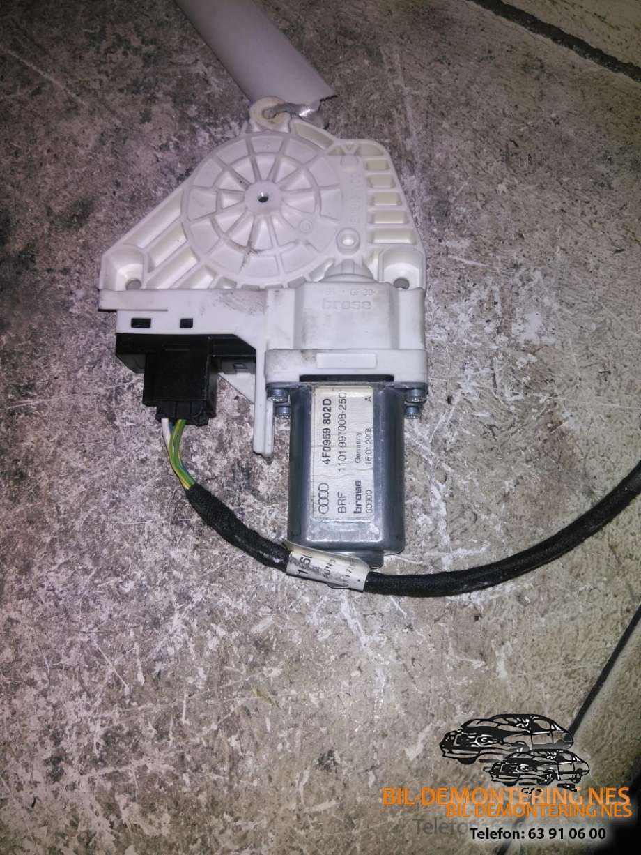 Ruteheis høyre foran til Audi A6, Allroad 2006-2008 (Type II, Fase 1) (C6) (C6) (4FF0959802D|)