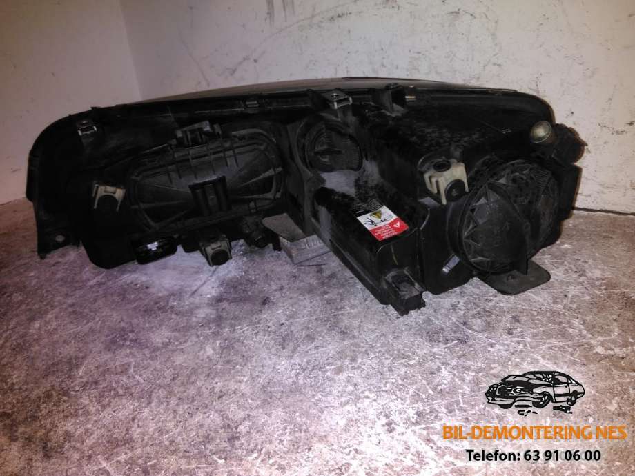 Frontlykt høyre xenon til Mazda 6 2002-2008 (Type I)  (F0140033907R|1307329086|)