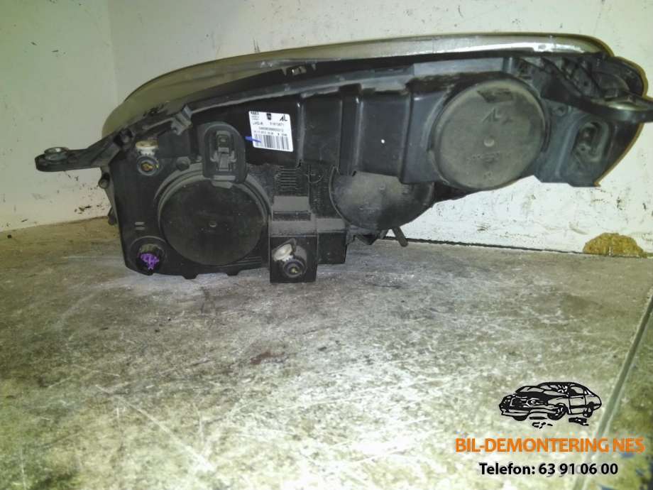 Frontlykt høyre halogen til Fiat Doblo 2010-->> (Type II)  (51810671|04638099900010|)