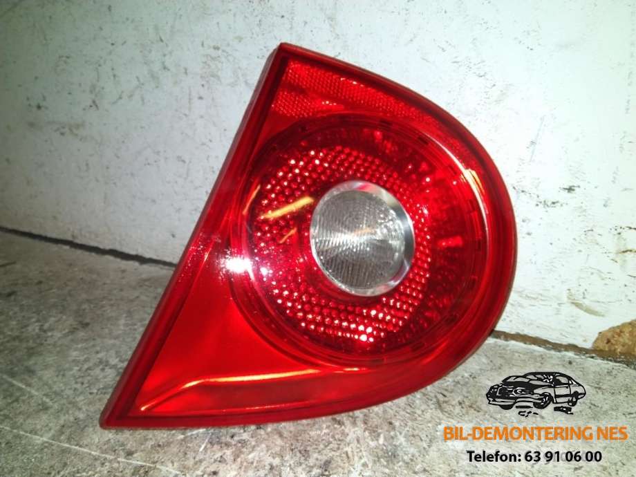 Baklykt høyre indre til VW Golf V, Combi, 2003-2008  (1K6945094E)