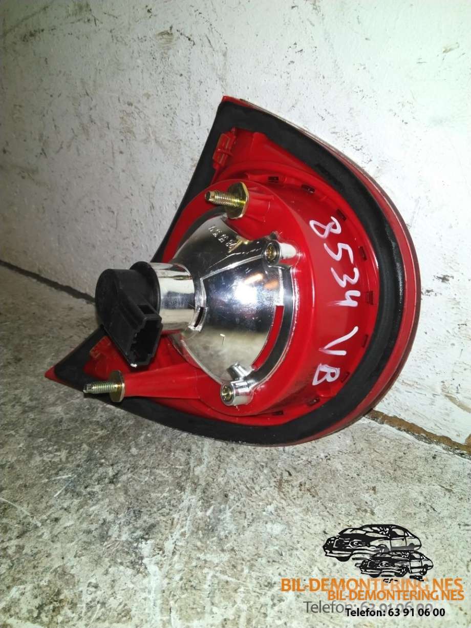 Baklykt venstre indre til VW Golf V, Combi 2003-2008  (1K6945093E|)