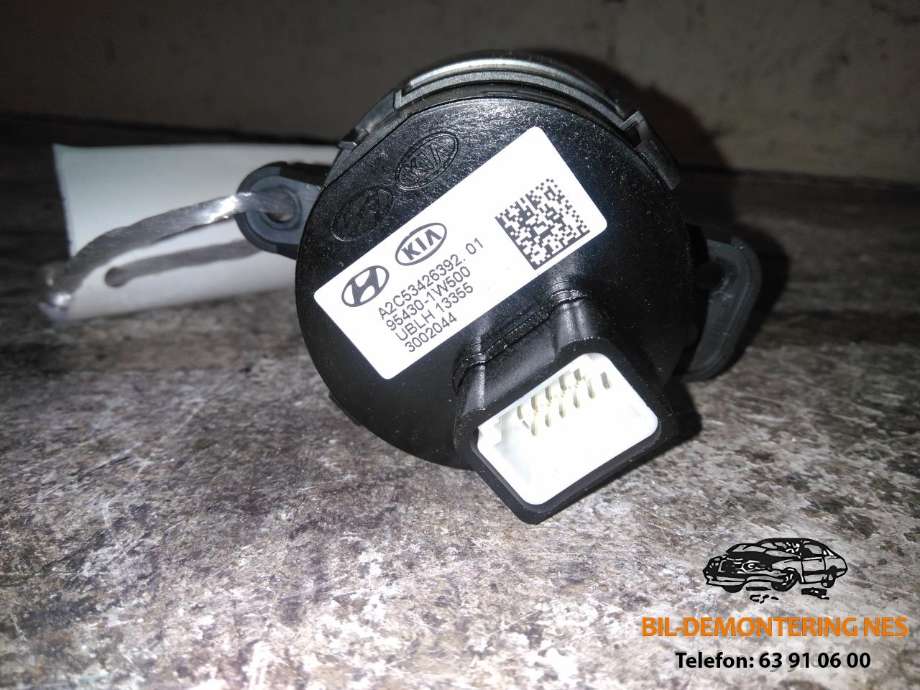 Bryter start/stopp til Kia Rio 2011-2017 Type III  (954301W500|3002044|)