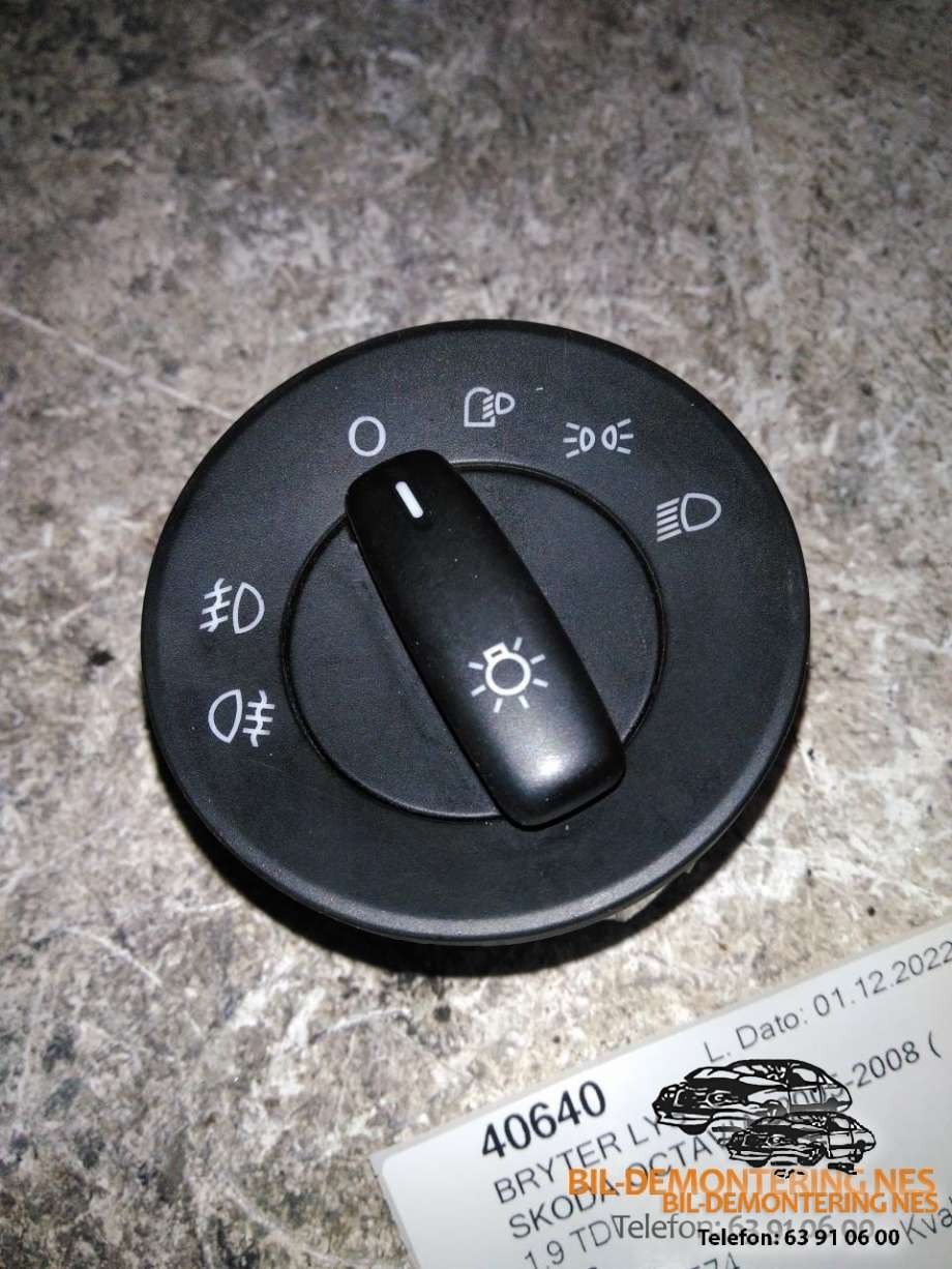 Bryter lys til Škoda Octavia 2005-2008 (Type II, Fase 1)  (1Z0941431E|)