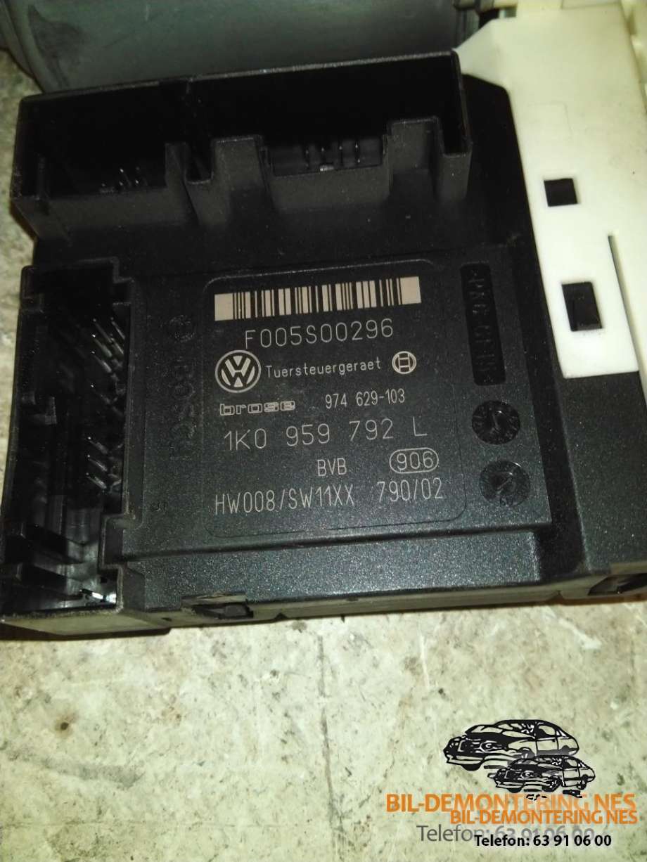 Ruteheis, kun motor, høyre foran til VW Passat 2005-2010 (B6) (B6) (1K0959792L|1K0959702P|)