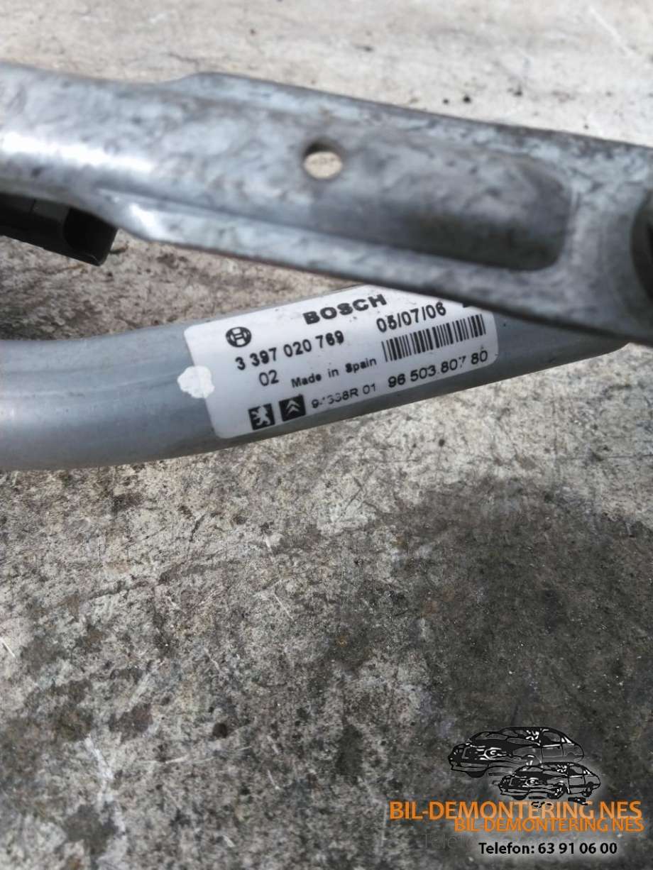Viskermotor frontrute komplett m/overføring til Peugeot 207 2006-2012  (3397020769|)