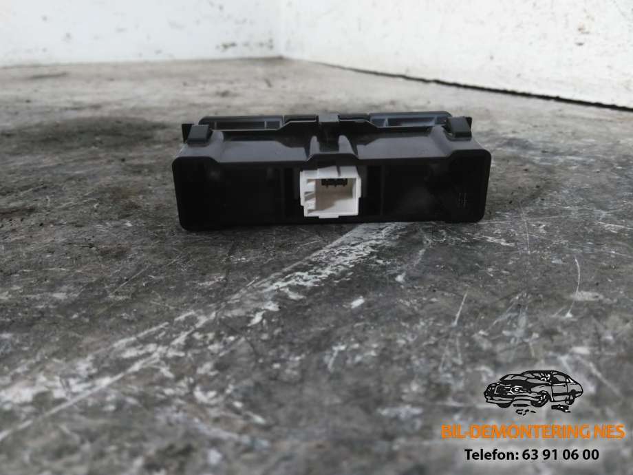 Bryter (ESP - Electronic Stability Program) til Audi A3 2003-2008 (Type II, Fase 1)  
