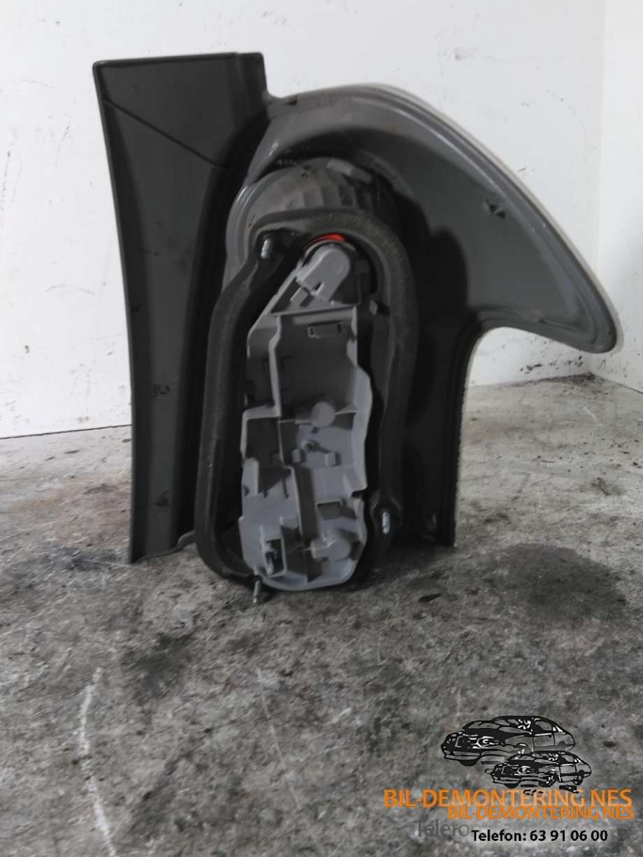 Baklykt venstre til Toyota Verso 2002-2004 (COROLLA) (COROLLA) 