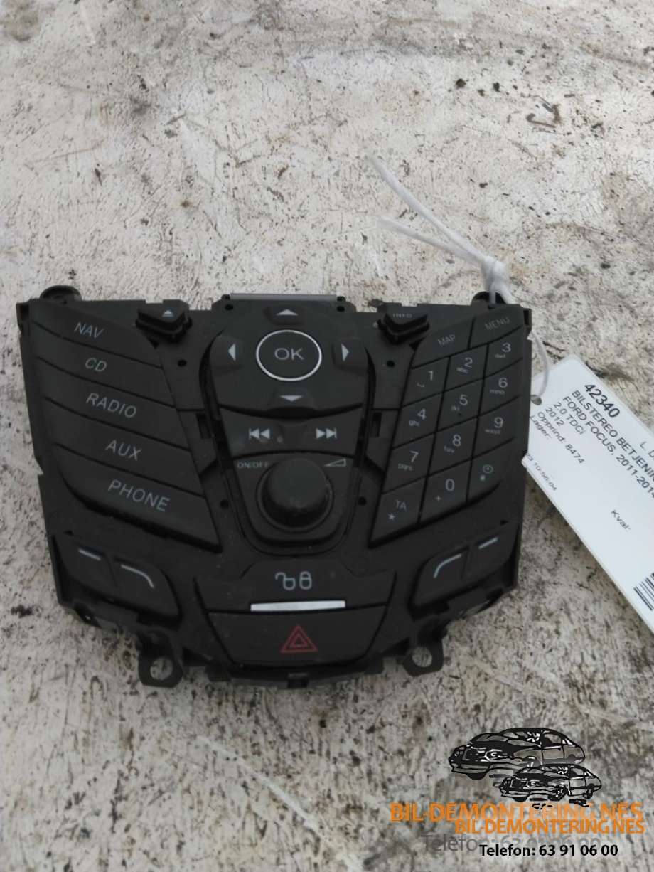 Bilstereo betjeningspanel til Ford Focus, 2011-2014 (Type III, Fase 1)  (51245C79)