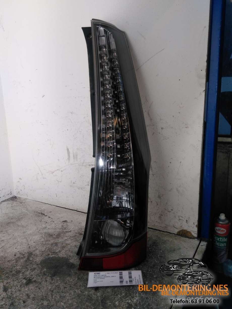 Baklykt høyre til Mitsubishi Grandis, 2004-2009  