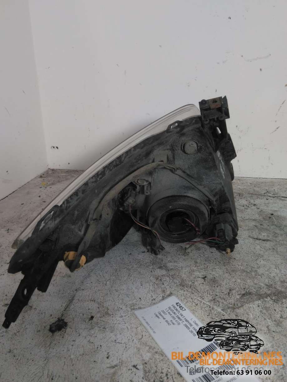 Frontlykt høyre halogen til Suzuki Swift 2005-2010  