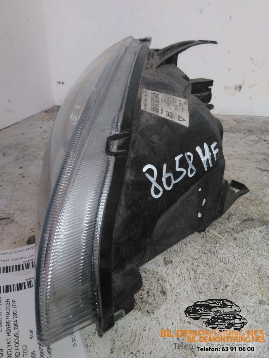 Frontlykt høyre halogen til Ford Focus 2004-2007 (Type II, Fase 1)  