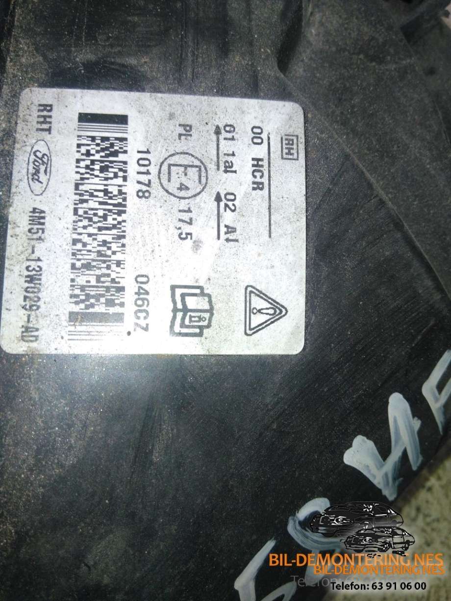 Frontlykt høyre halogen til Ford Focus 2004-2007 (Type II, Fase 1)  