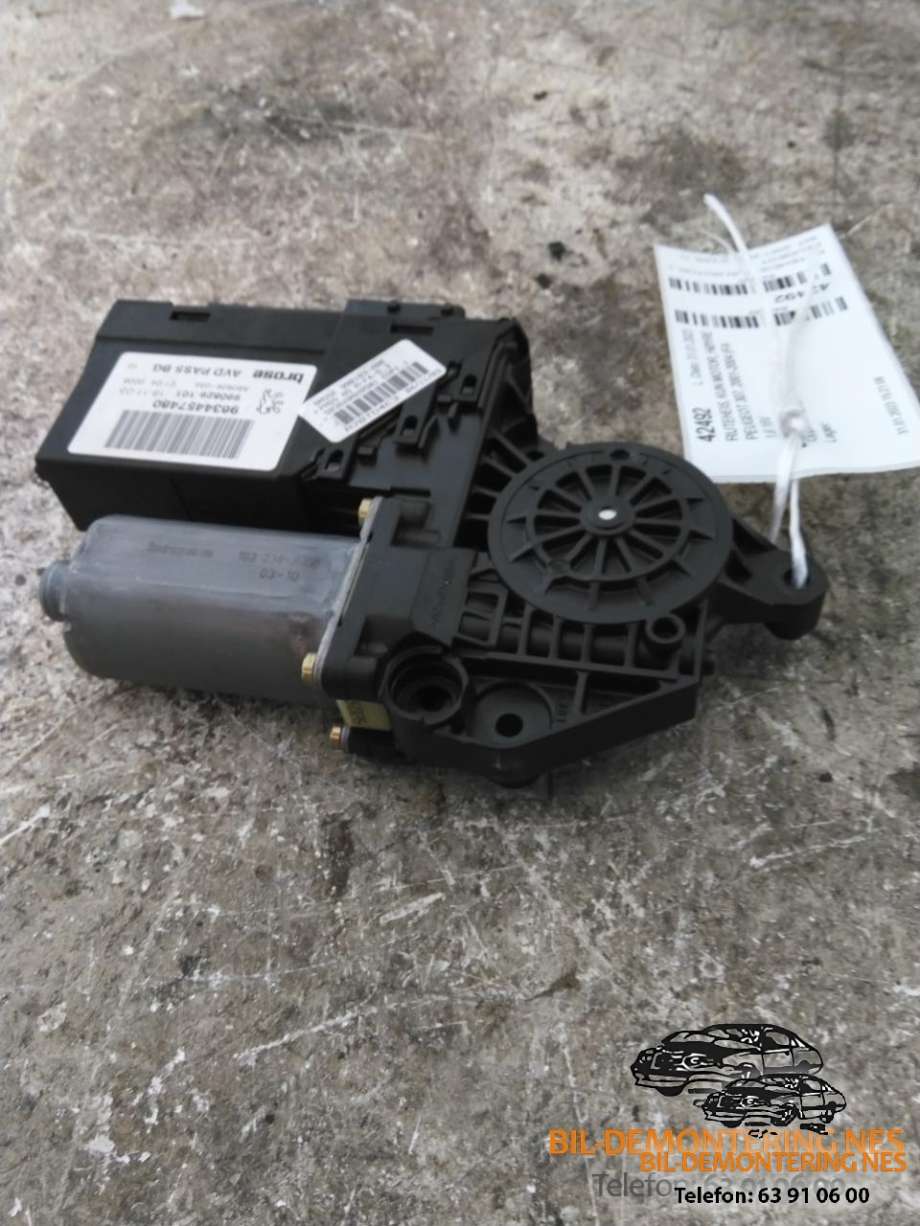 Ruteheis, kun motor, høyre foran til Peugeot 307 2001-2004 (Fase 1)  (0130821766|)