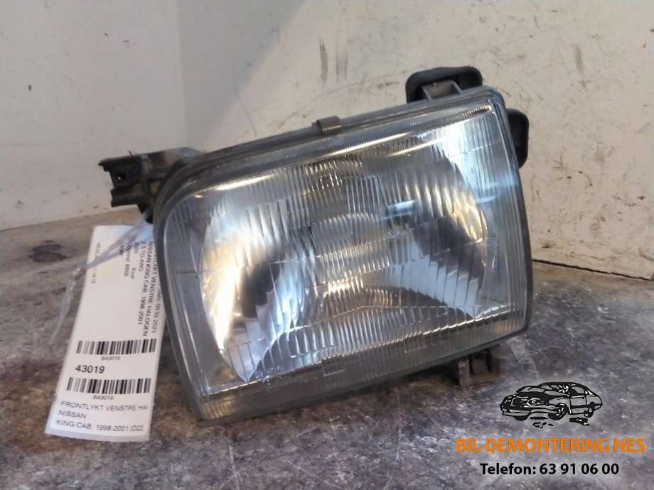 Frontlykt venstre halogen til Nissan King Cab 1998-2001 (Fase 1) (D22) (D22) 