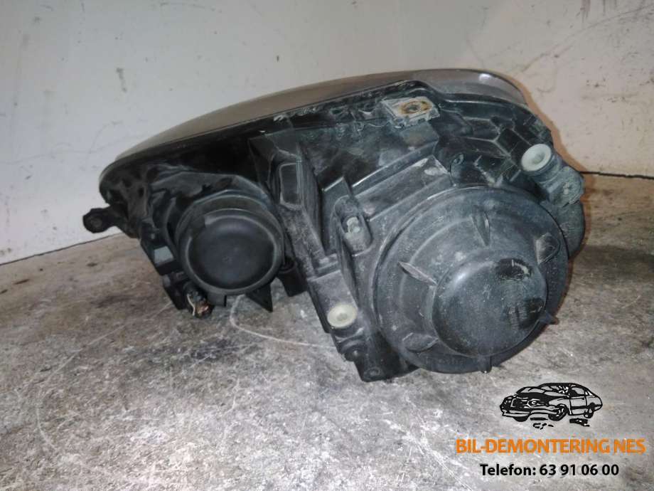 Frontlykt høyre halogen til VW Golf V, Combi 2003-2008  (0301212202|1K6941006A|)