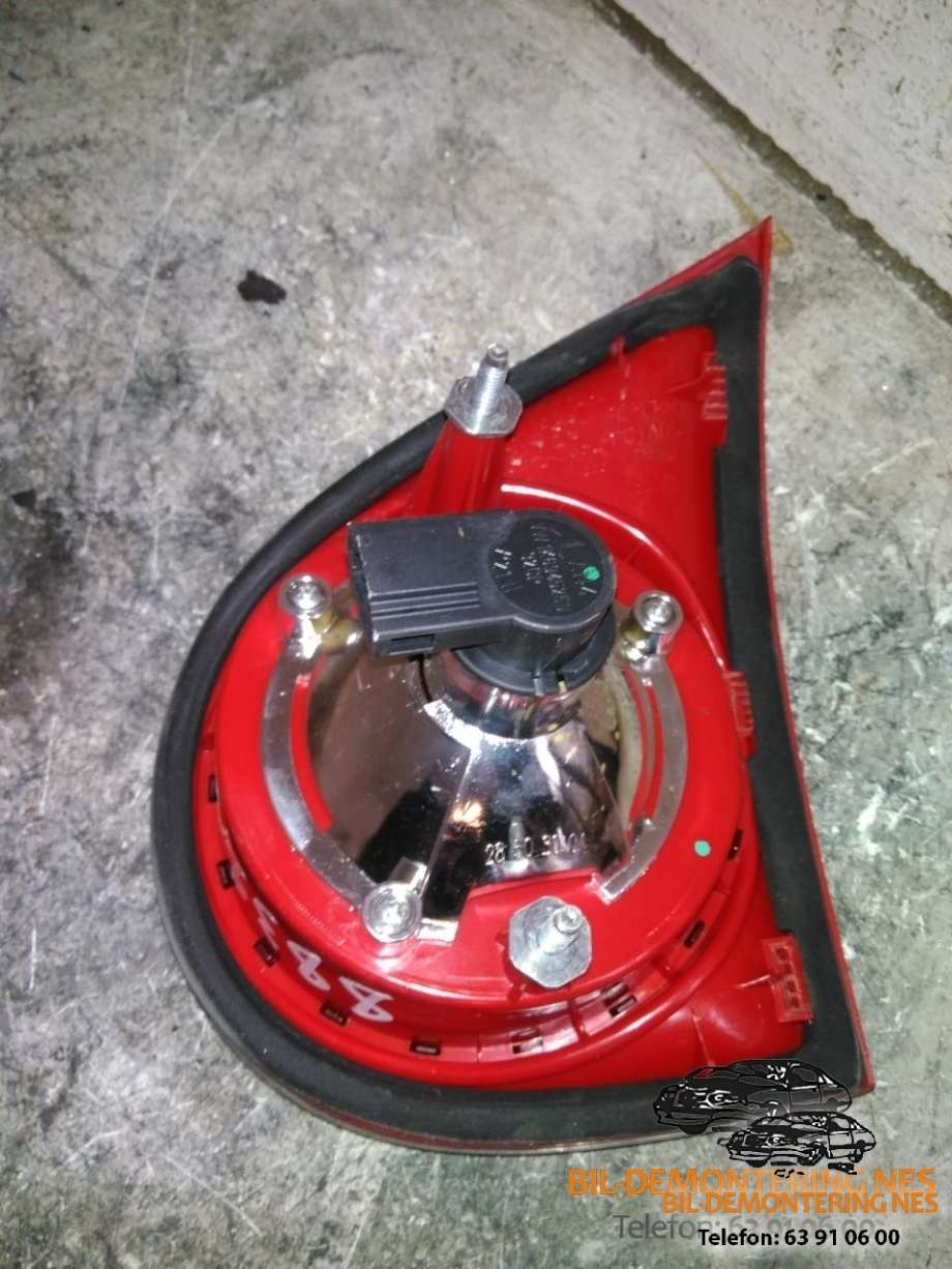 Baklykt venstre indre til VW Golf V, Combi 2003-2008  