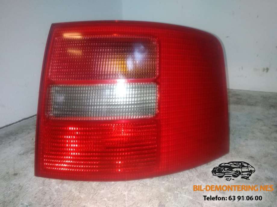 Baklykt høyre til Audi A6, Allroad, 2000-2005 (Type I) (C5) (C5) 