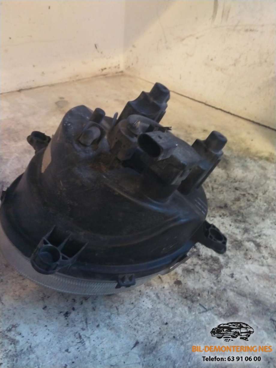 Frontlykt høyre halogen til Jeep Patriot 2007-2010  (05303874AA|)