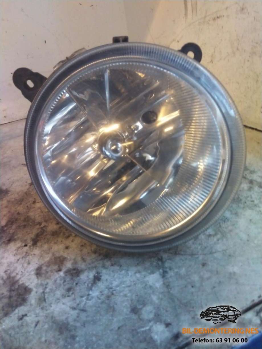 Frontlykt venstre halogen til Jeep Patriot, 2007-2010  (05303875AA)
