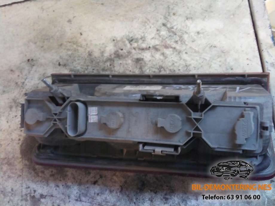 Baklykt venstre til Ford Transit Connect 2009-2013 (Type I, Fase 2)