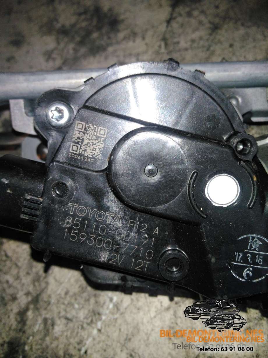 Viskermotor frontrute komplett m/overføring til Toyota Yaris 2014-2020 (Type III, Fase 2)  (1593007710|851100D191|)