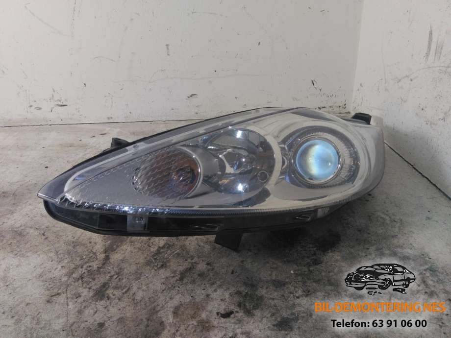 Frontlykt venstre halogen til Ford Fiesta, 2008-2012 (Type VI, Fase 1)  (1EL247045)