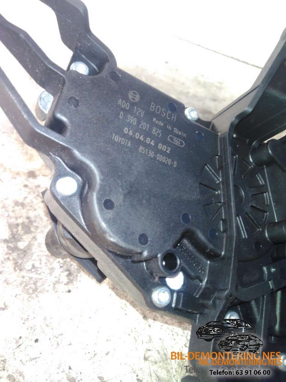 Viskermotor bakrute til Toyota Yaris 2006-2009 (Type II, Fase 1)  (0390201825|851300D020F|851300D00020D)