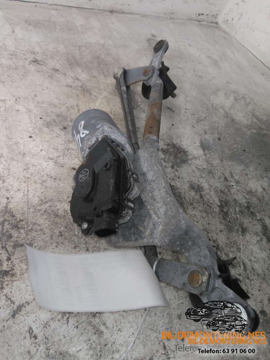 Viskermotor frontrute komplett m/overføring til Toyota Yaris 2006-2009 (Type II, Fase 1)  (1593000431|851100D080|)