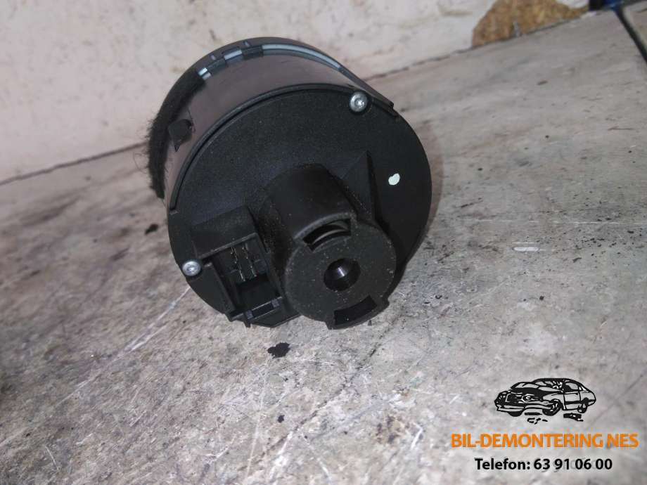 Bryter lys til VW Jetta 2005-2010  (1K0941431M|)