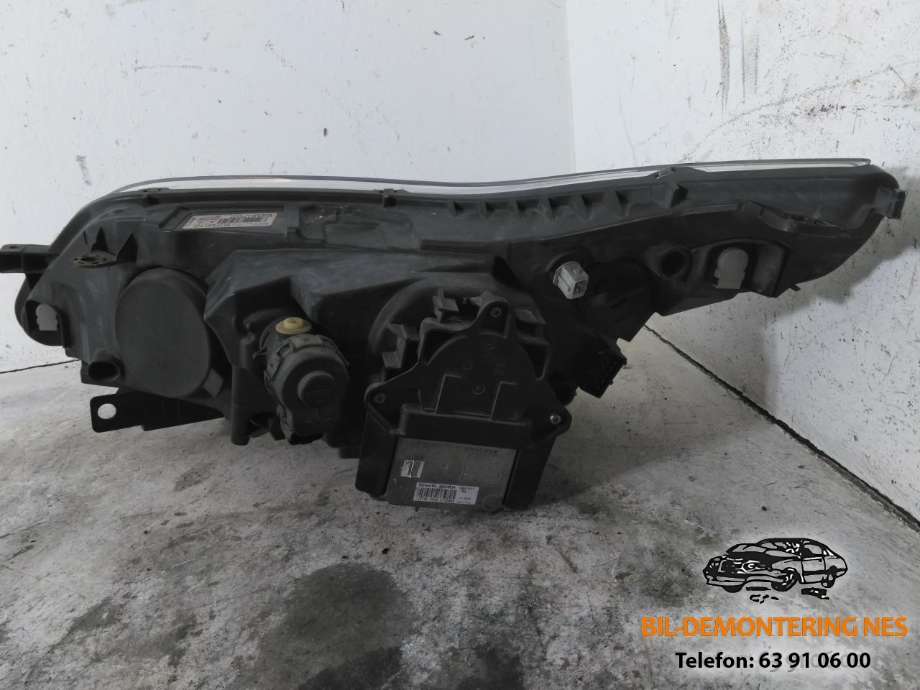 Frontlykt høyre xenon til Citroën C4 2004-2011 (Type I)  (968068718001|89900896|89901895)