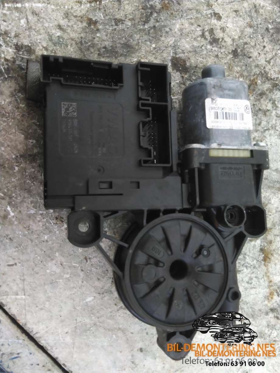 Ruteheis, kun motor, venstre foran til VW Passat 2005-2010 (B6) (B6) (0130822451|983896505|)
