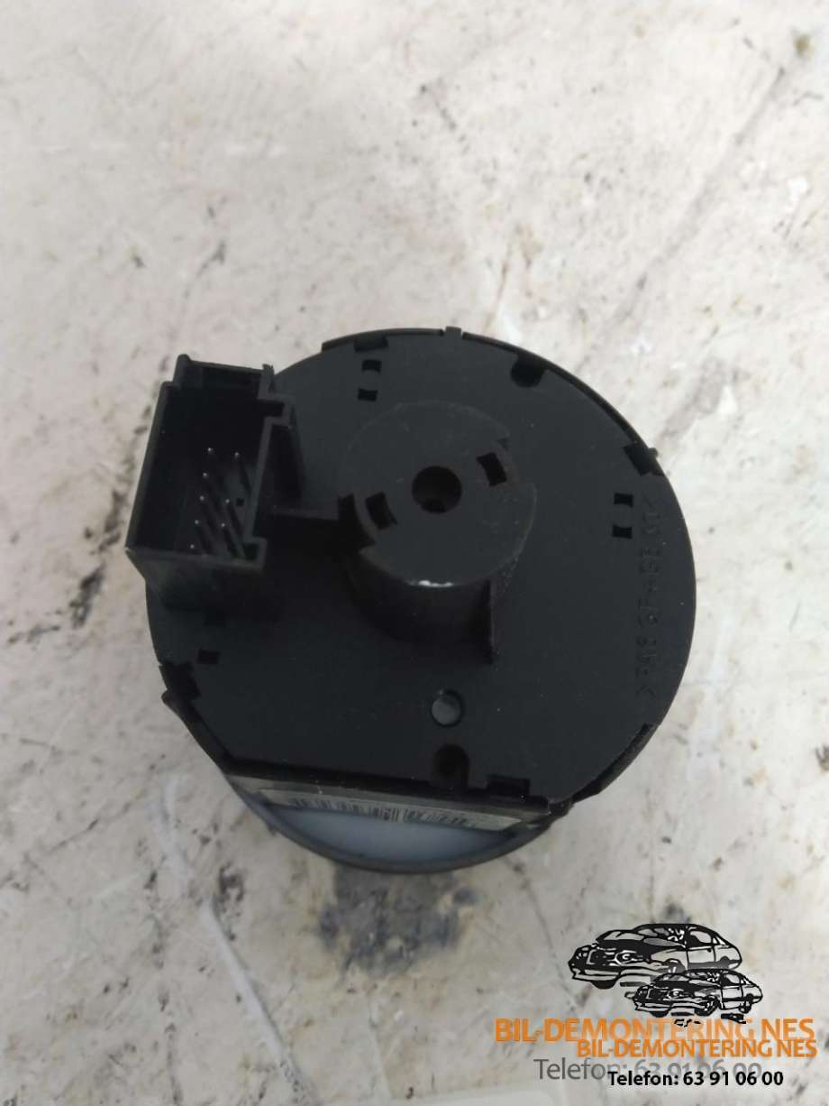 Bryter lys til VW Transporter / Caravelle 2009-2015 (Fase 2) (T5) (T5) (1K0941431BB|)