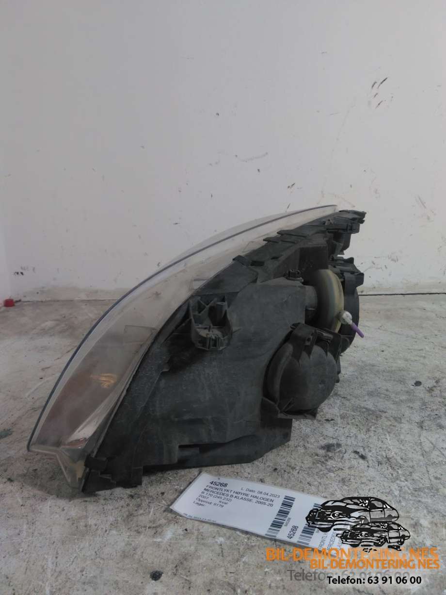 Frontlykt høyre halogen til Mercedes B-Klasse 2005-2008 (Fase 1) (W245) (W245) (A1698201861|0301220202|)