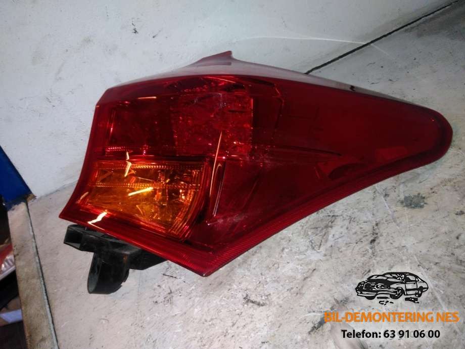 Baklykt høyre ytre til Toyota Auris 2013-2015 (Type II, Fase 1)  