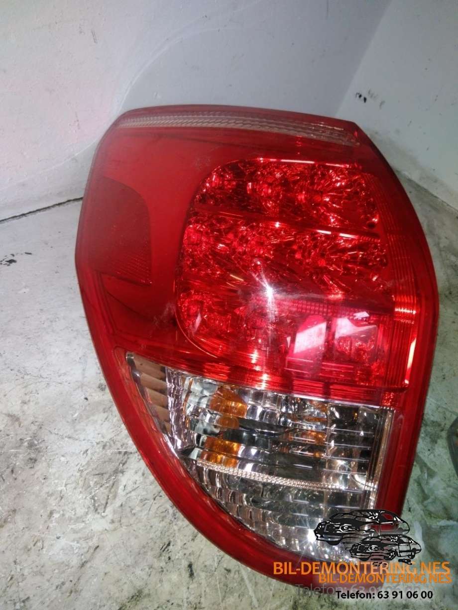 Baklykt venstre til Toyota RAV4, 2006-2009 (Type III, Fase 1)  