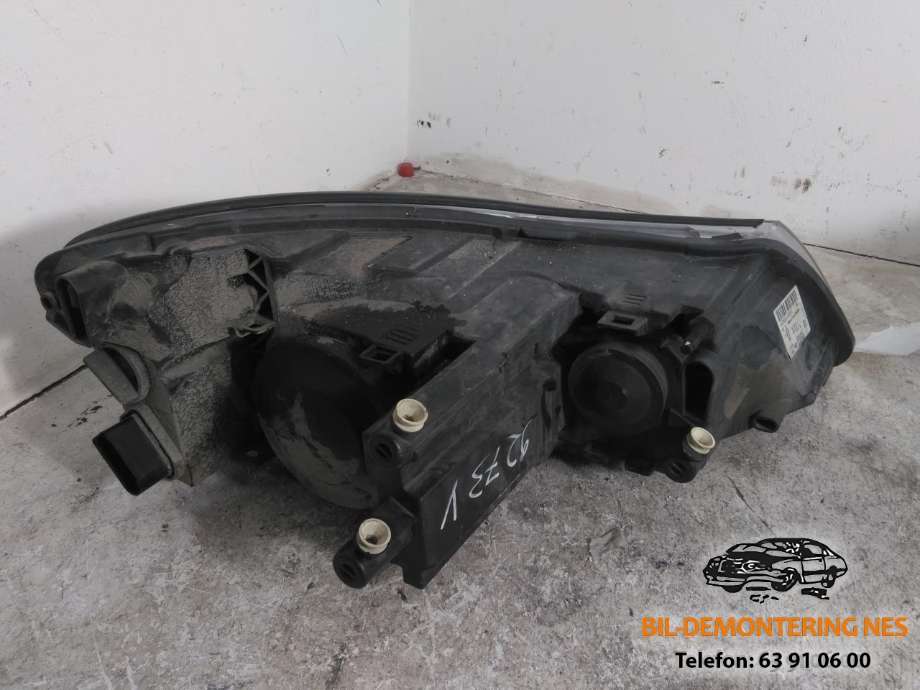 Frontlykt venstre halogen til Škoda Octavia 2009-2013 (Type II, Fase 2)  (1Z1941015F|1EL24705201|)
