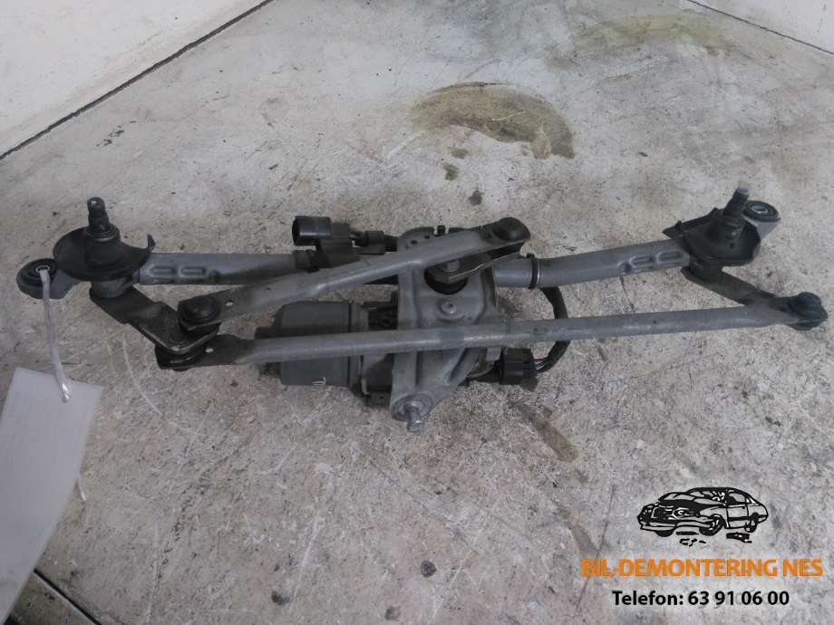 Viskermotor frontrute komplett m/overføring til Toyota Avensis 2009-2015 (Type III, Fase 1)  (0390241642|)