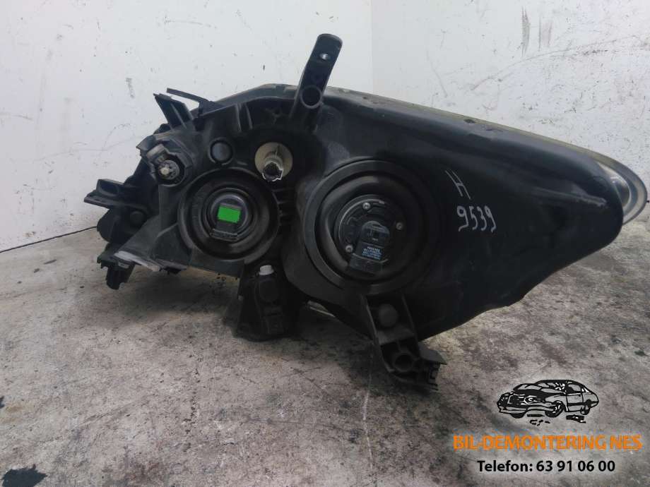 Frontlykt høyre halogen til Toyota Auris 2007-2010 (Type I, Fase 1)  (8111002A70|89903727|8113002A70)
