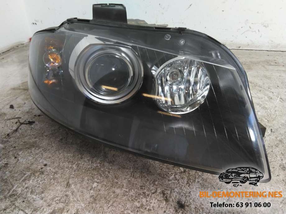 Frontlykt høyre xenon til VW Golf VI, 2008-2012  (8P0941004R)