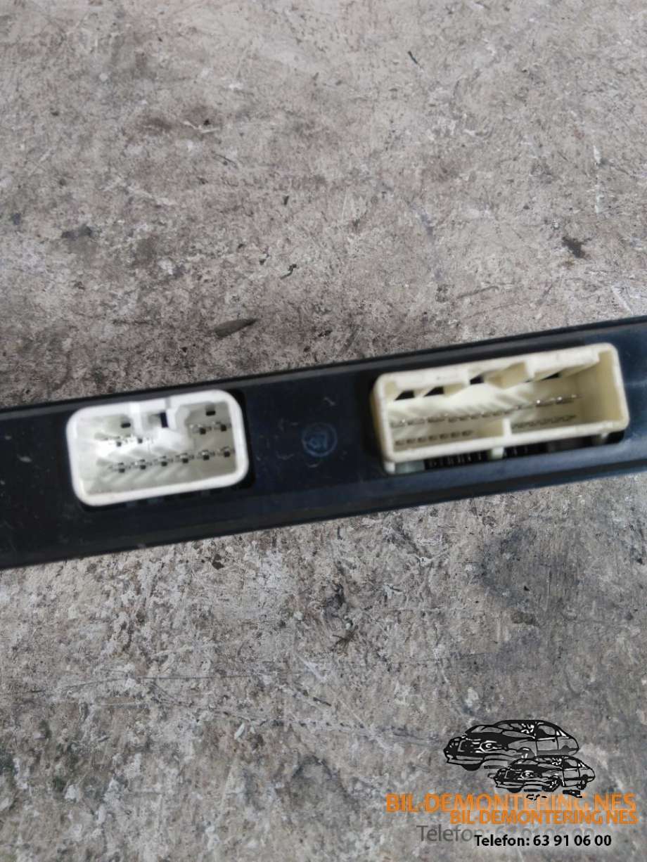 Styreenhet elektrisk bakluke til Toyota RAV4 2016-2019 (Type IV, Fase 2)  (8922242033|41481410881|)