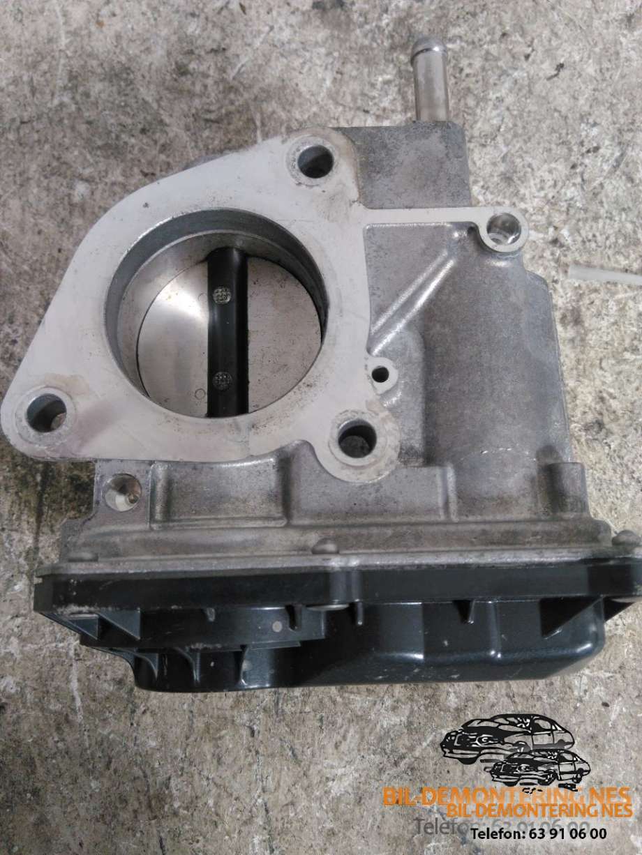Spjeldhus til Toyota Yaris 2014-2020 (Type III, Fase 2)  (2203047040|)
